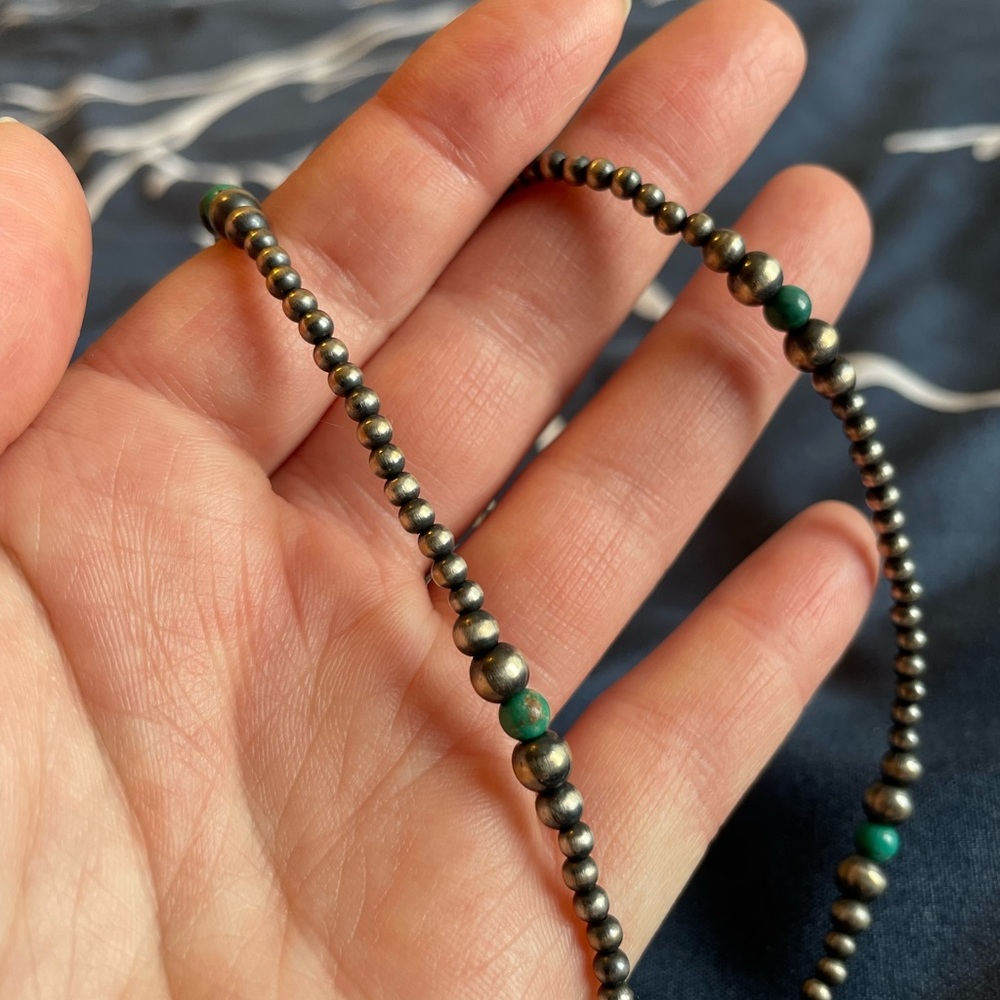 Sterling Silver Navajo pearl style 3-5mm Lariat w/turquoise pearl accents. - Picture 9 of 9